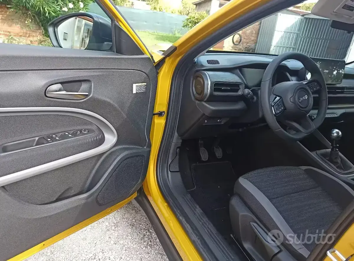 Usata Jeep Avenger 101 CV (74 kW) 2023 Giallo SUV