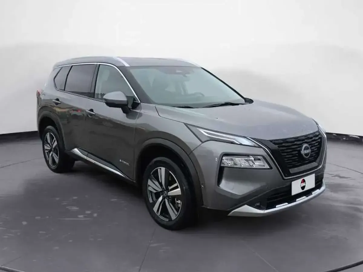 Usata Nissan X-Trail Tekna 158 CV (116 kW) 2024 Grigio piombo SUV