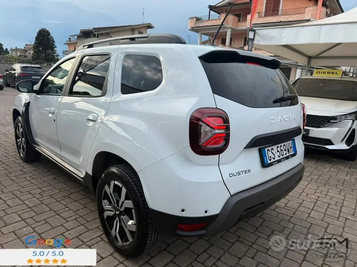 Usata Dacia Duster Journey 101 CV (74 kW) 2024 Bianco SUV