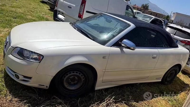 Usata Audi A4 Cabriolet 140 CV (102 kW) 2006 Bianco Cabrio