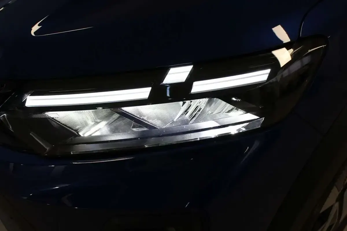 Nuova Dacia Sandero Expression 122 CV (89 kW) 2026 Blu/azzurro SUV