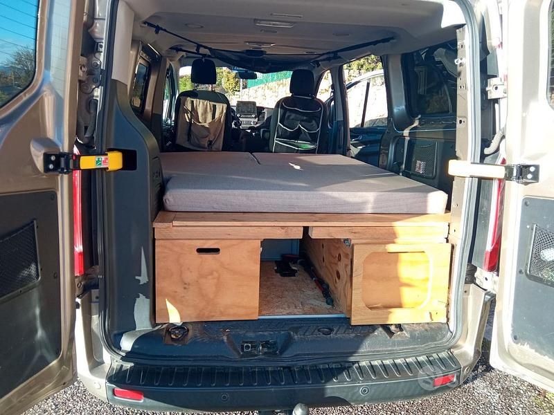 Usata Ford Transit Custom 105 CV (77 kW) 2019 Marrone Monovolume