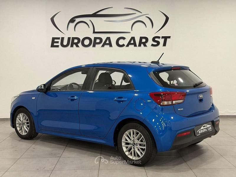Usata Kia Rio Style 100 CV (73 kW) 2021 Blu/azzurro Berlina