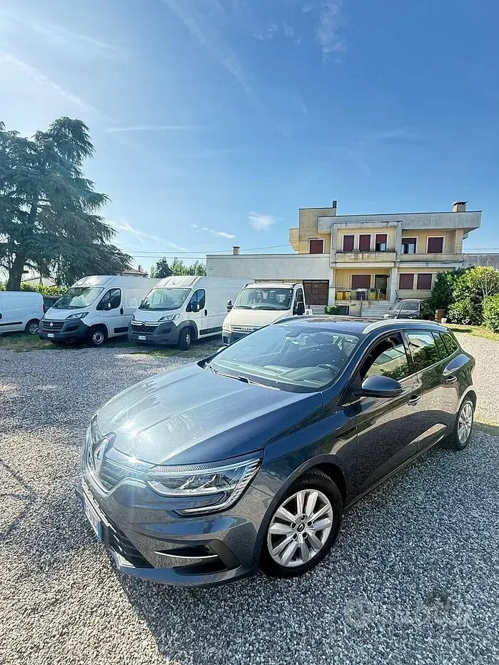 Usata Renault Mégane GrandTour Business 116 CV (85 kW) 2021 Grigio Station wagon
