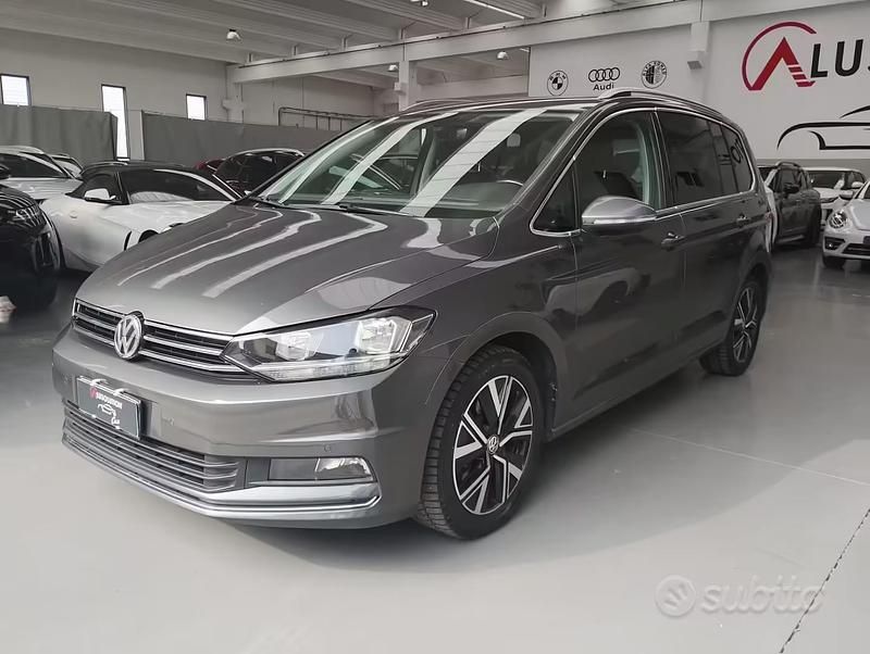 Usata VW Touran Executive 150 CV (110 kW) 2020 Grigio Monovolume