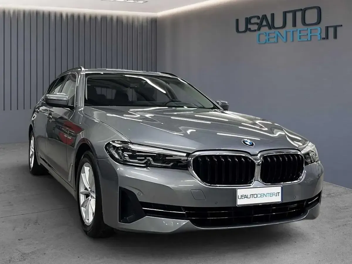Usata BMW 518 Comfort Edition 150 CV (110 kW) 2022 Blu Station wagon