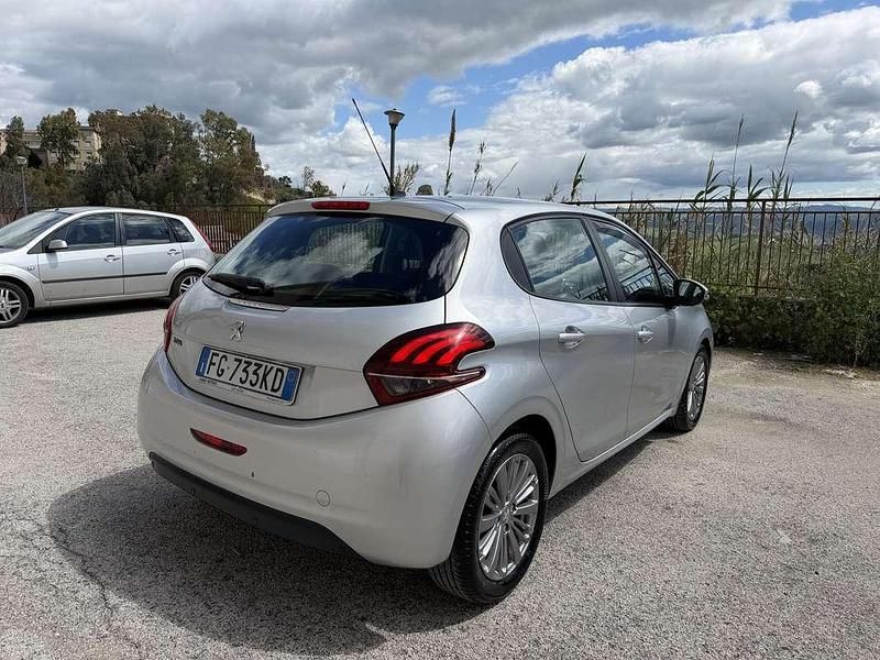 Usata Peugeot 208 Active 75 CV (55 kW) 2016 Utilitaria