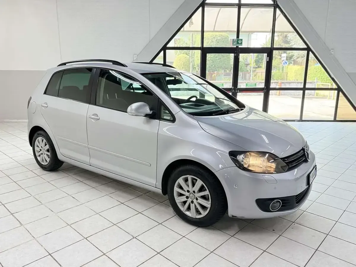 Usata VW Golf VII Highline 105 CV (77 kW) 2012 Argento Berlina