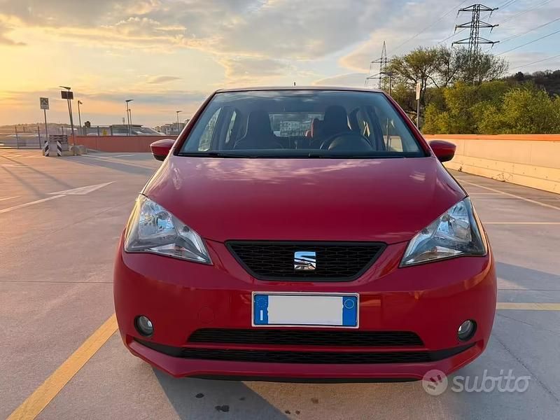 Usata Seat Mii 60 CV (44 kW) 2016 Rosso Utilitaria