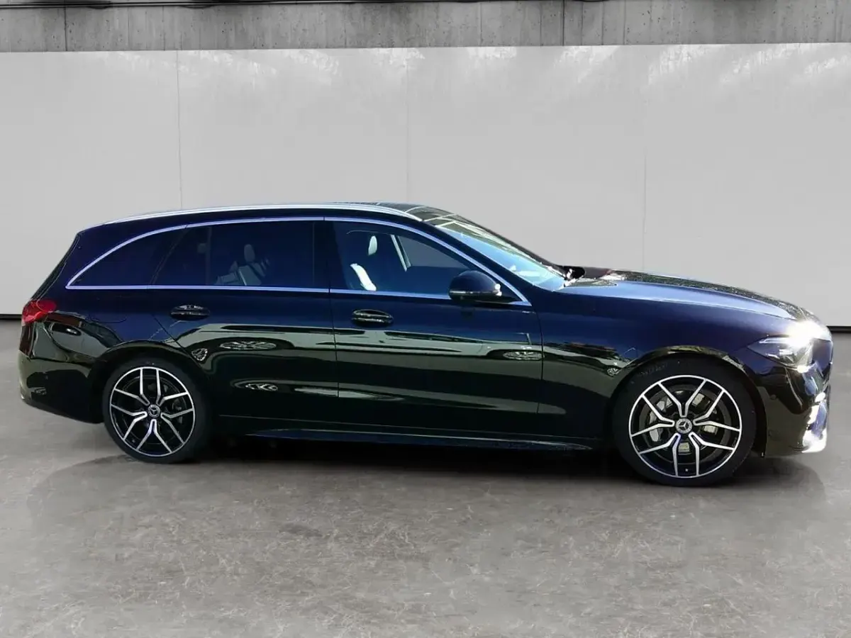 Usata Mercedes C220 Premium Plus 197 CV (144 kW) 2023 Nero Station wagon