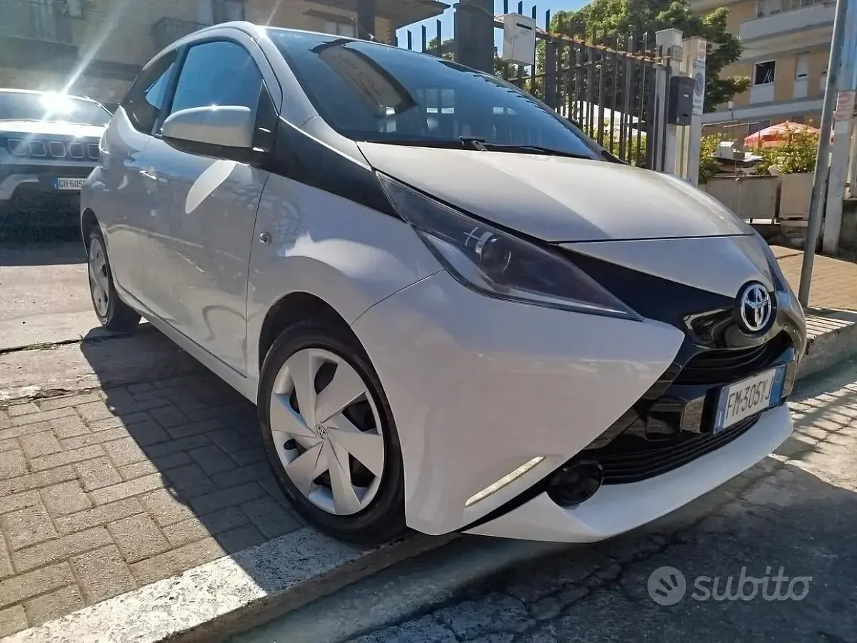 Brugt Toyota Aygo 69 HK (50 kW) 2018 Hvid Hatchback