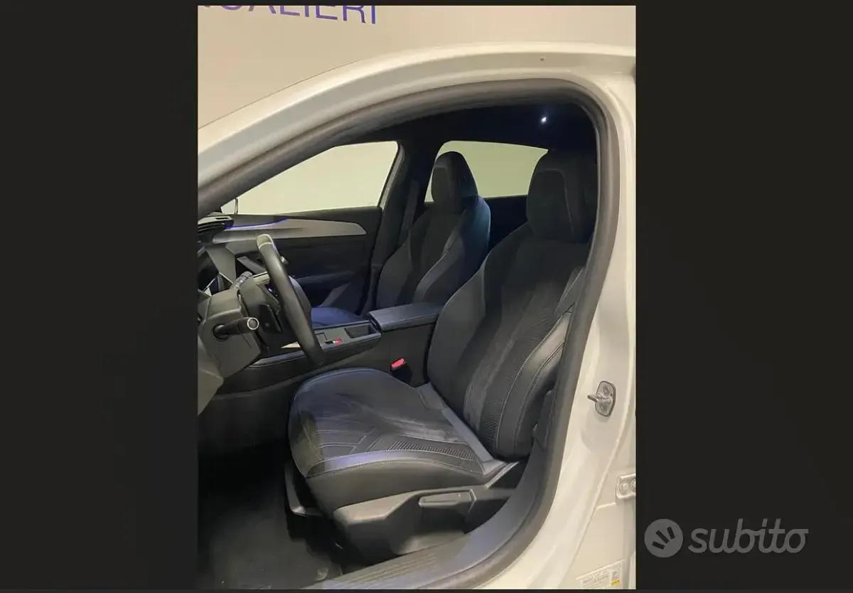 Usata Peugeot 308 GT 131 CV (96 kW) 2022 Bianco Berlina
