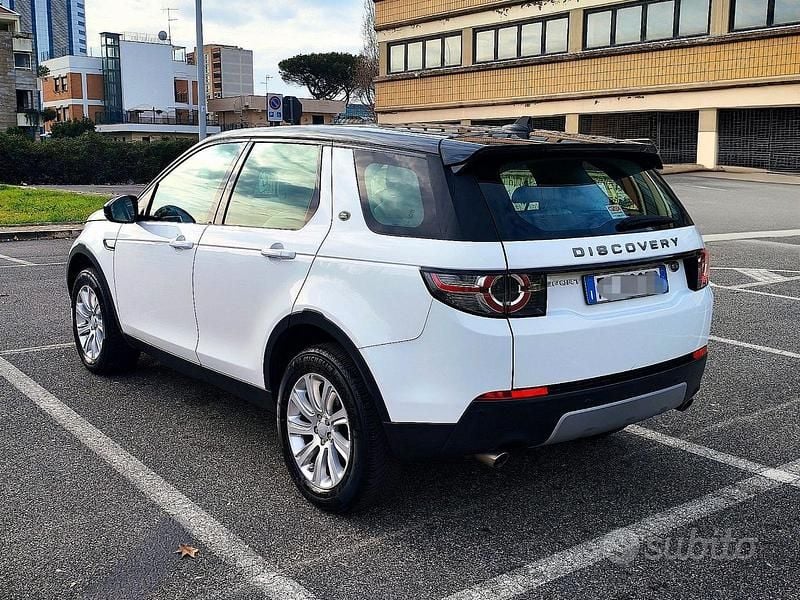 Usata Land Rover Discovery Sport HSE Luxury 180 CV (132 kW) 2016 Bianco SUV