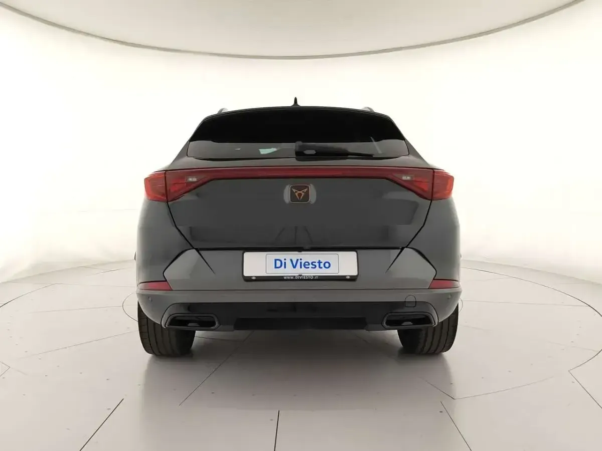 Usata Cupra Formentor 150 CV (110 kW) 2022 9s verde "camouflage" SUV
