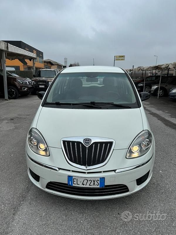 Usata Lancia Musa 2012 Bianco Monovolume
