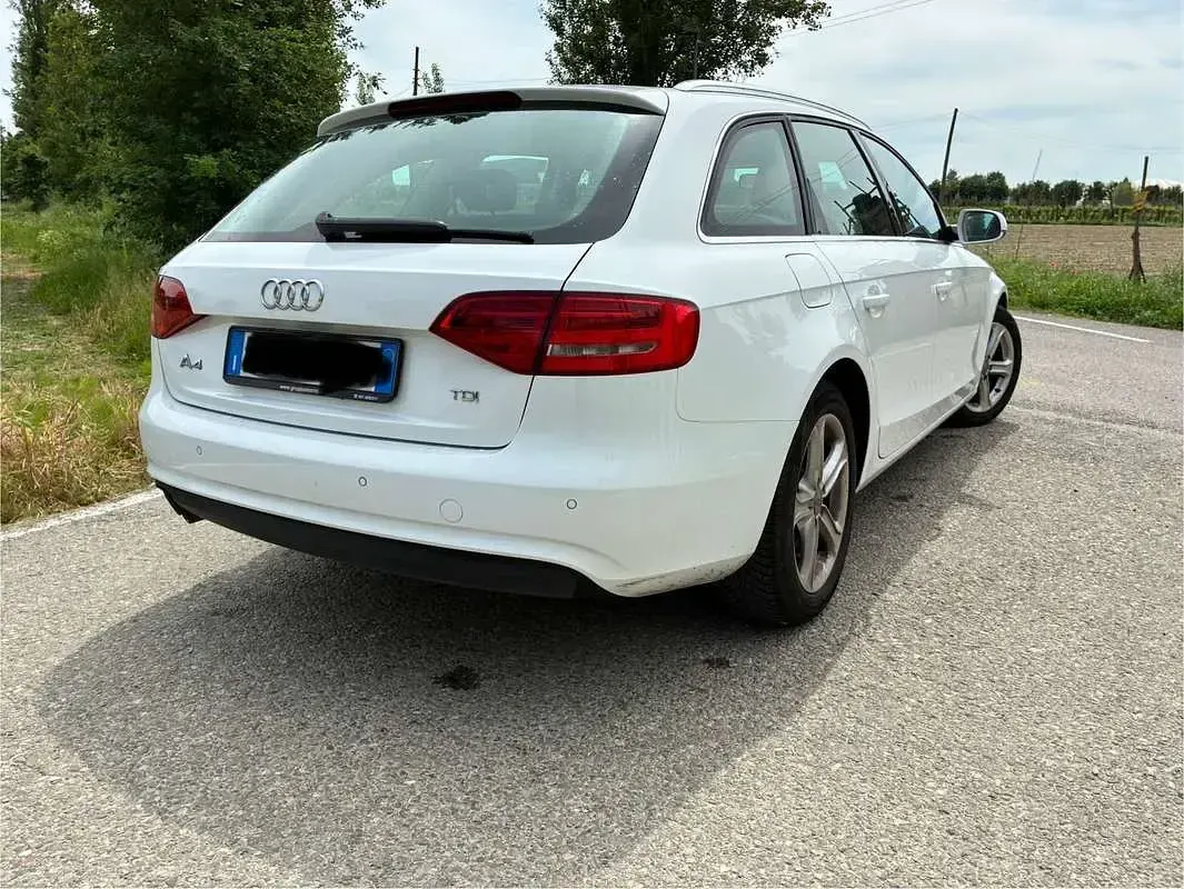 Usata Audi A4 Ambiente 120 CV (88 kW) 2013 Bianco Station wagon