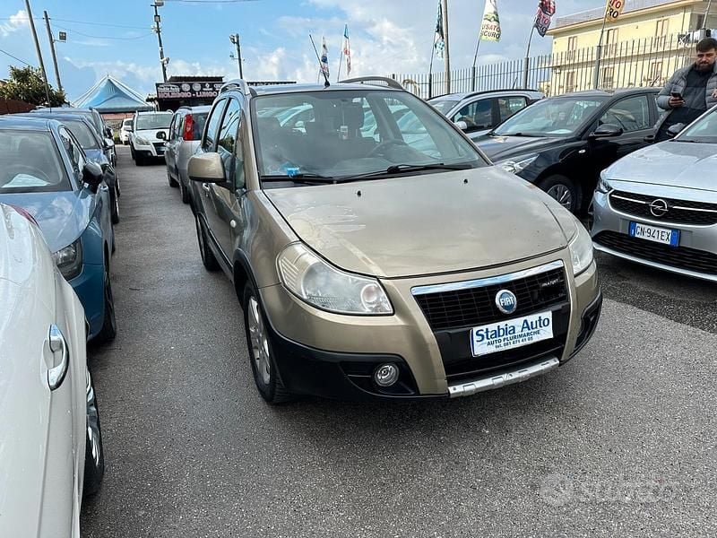 Usata Fiat Sedici Dynamic 120 CV (88 kW) 2008 Grigio SUV