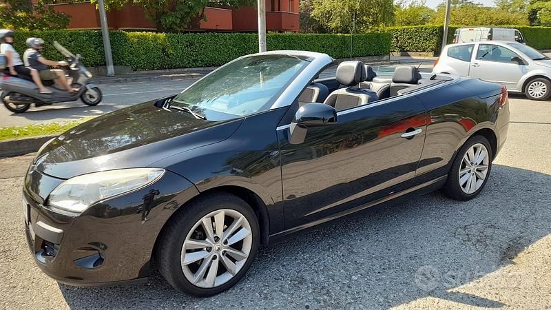Usata Renault Mégane Cabriolet 130 CV (95 kW) 2011 Nero Cabrio