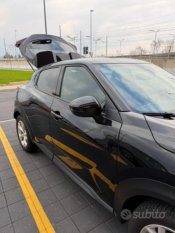 Usata Nissan Juke N-Connecta 114 CV (83 kW) 2022 Nero SUV