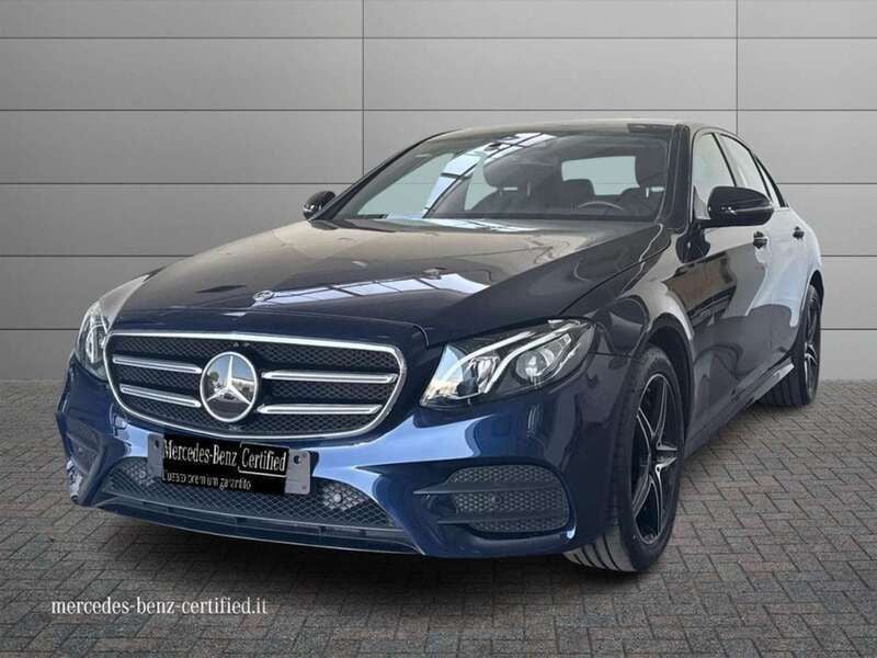 Blu scuro metallizzato Usata 2021 Mercedes E300 Premium Plus Tre volumi | 34.750 € - Immagine 1/4
