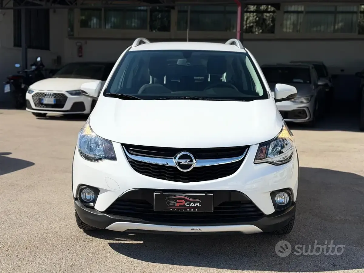 Usata Opel Karl Rocks 73 CV (53 kW) 2017 Bianco Utilitaria