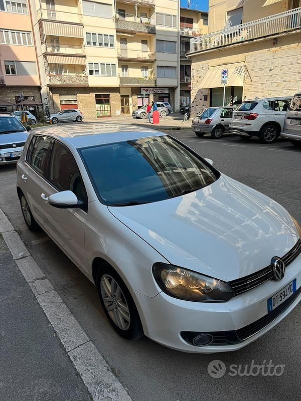 Usata VW Golf VI 110 CV (80 kW) 2010 Bianco Utilitaria