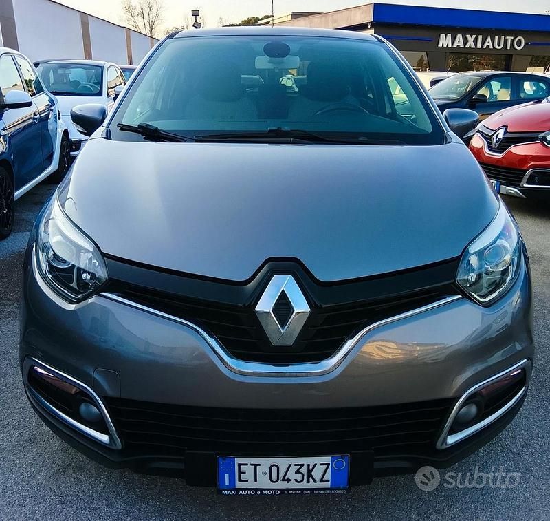 Usata Renault Captur 90 CV (66 kW) 2013 Grigio SUV