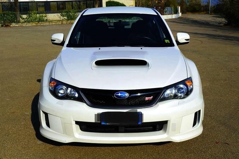 Usata Subaru Impreza 300 CV (220 kW) 2011 Berlina