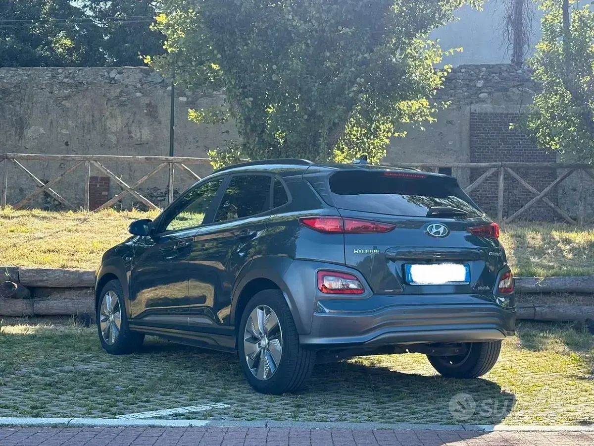 Usata Hyundai Kona XPrime 27 kW (38 CV) 2020 Grigio SUV