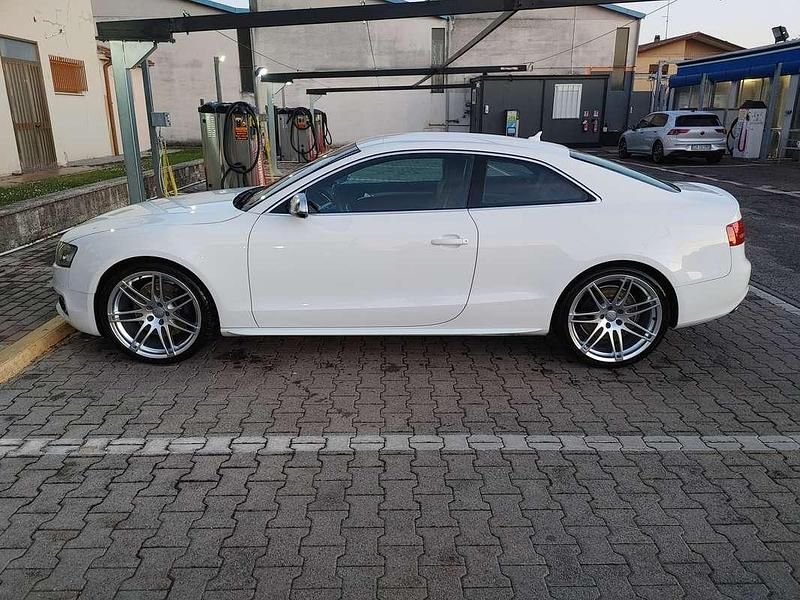 Usata Audi A5 Ambiente 354 CV (260 kW) 2010 Bianco Coupé
