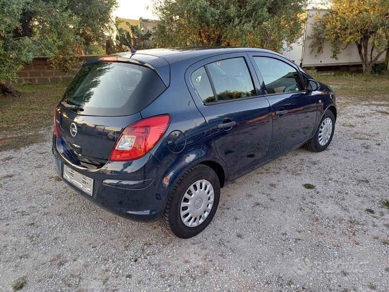 Usata Opel Corsa 85 CV (62 kW) 2014 Blu Berlina