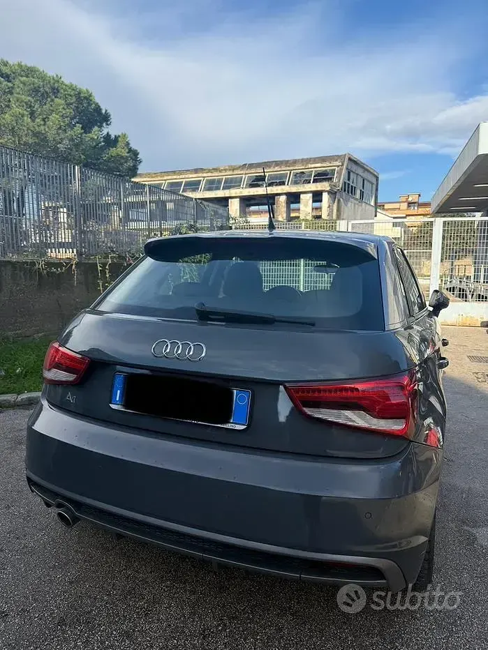 Usata Audi A1 Sportback S-Line 90 CV (66 kW) 2017 Grigio Utilitaria
