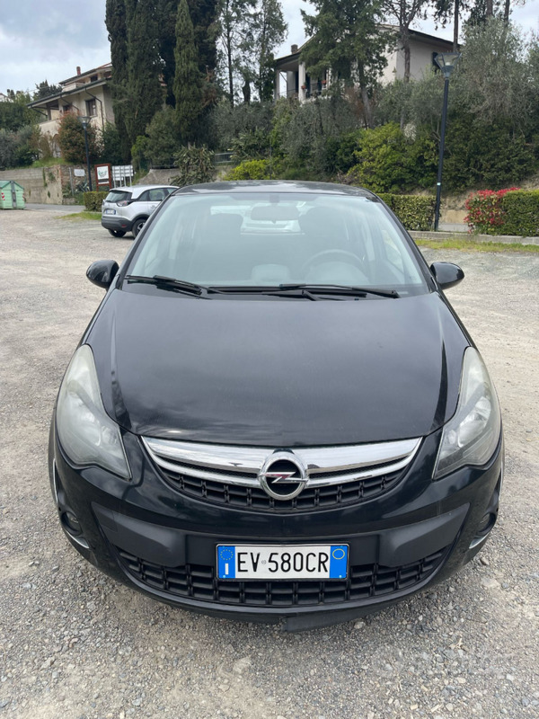 Usato 2014 Opel Corsa Benzin (5.499 €)