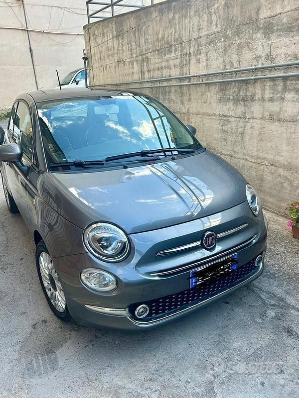 Usata 2018 Fiat 500 Lounge Due volumi | 9999 € (Buon prezzo) - Immagine 1/4