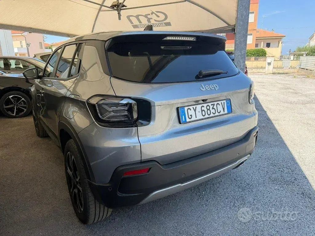 Usata Jeep Avenger Summit 101 CV (74 kW) 2025 Grigio SUV