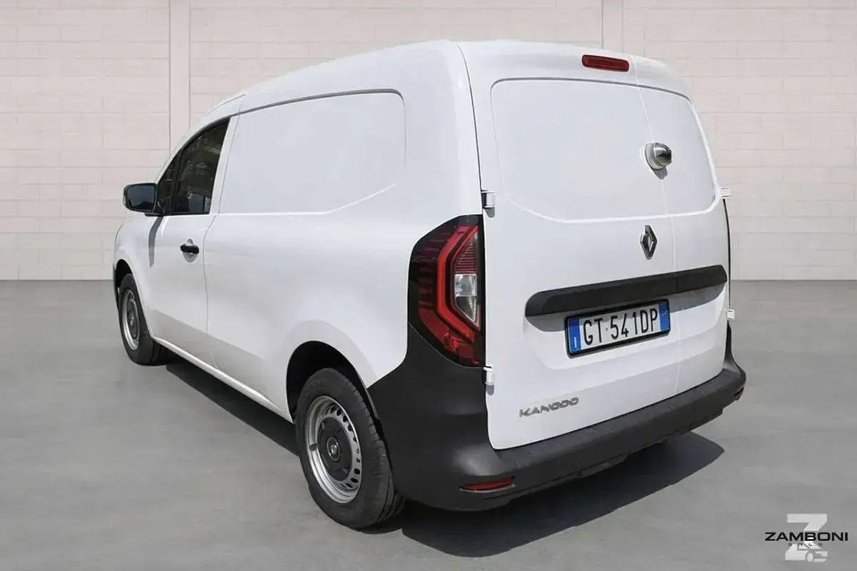 Usata Renault Kangoo 95 CV (69 kW) 2024 Bianco Monovolume