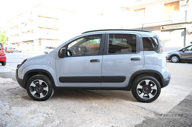 Usata Fiat Panda Cross Cross 84 CV (61 kW) 2022 Grigio Utilitaria