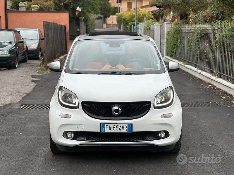 Usata Smart ForFour Prime 70 CV (51 kW) 2015 Bianco Utilitaria