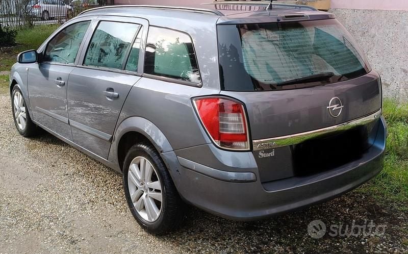 Usata Opel Astra 2007 Grigio Berlina
