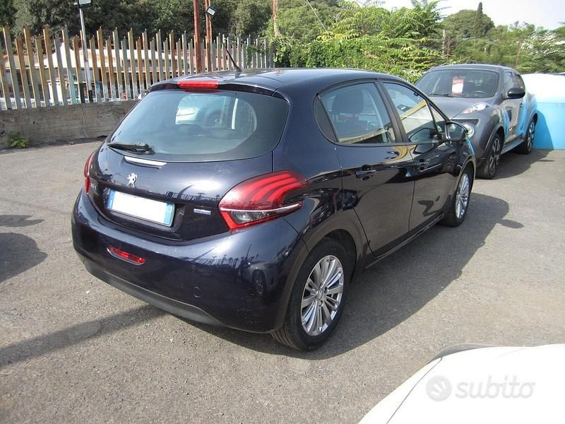 Usata Peugeot 208 75 CV (55 kW) 2016 Blu Utilitaria