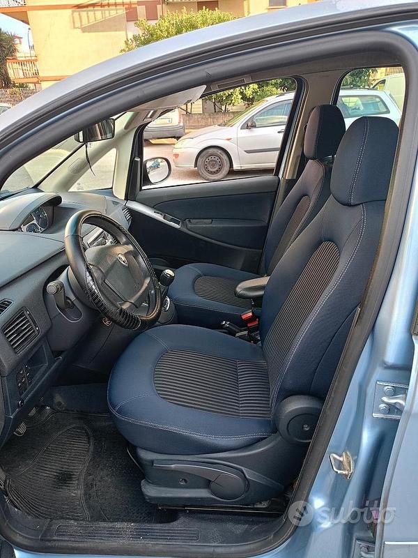 Usata Lancia Musa 95 CV (69 kW) 2010 Monovolume