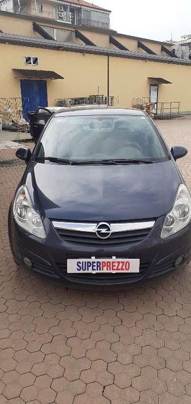 Usata Opel Corsa Cosmo 80 CV (58 kW) 2009 Grigio Utilitaria