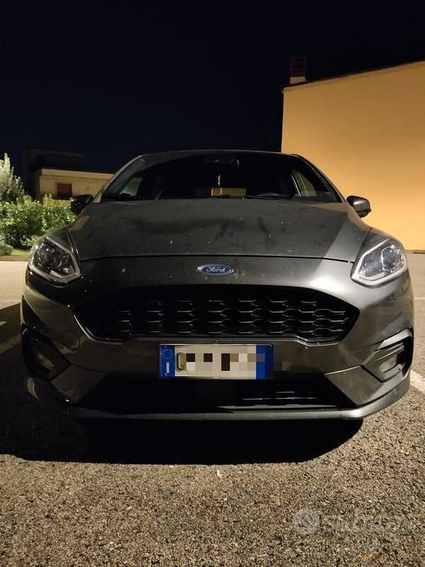 Usado Ford Fiesta ST-Line 95 HP (69 kW) 2020 Cinzento Citadino