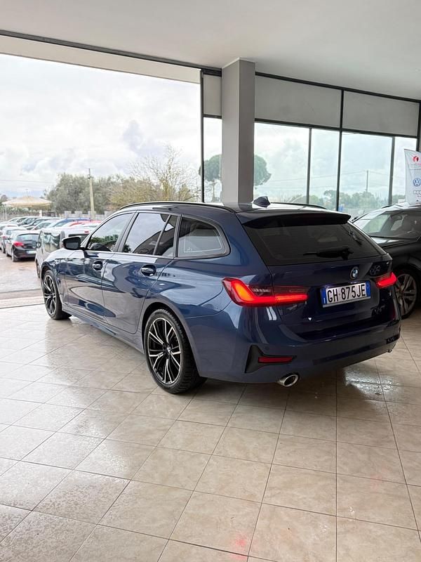 Usata BMW 320e Comfort Edition 190 CV (139 kW) 2021 Blu Station wagon