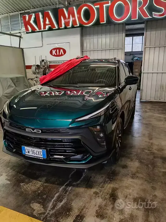 Usata EVO Evo 6 177 CV (130 kW) 2024 Verde SUV