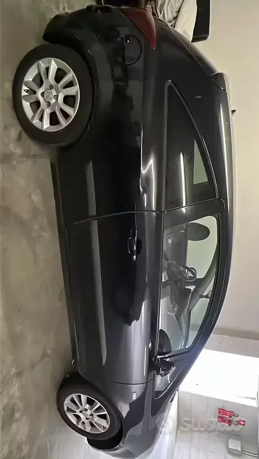 Usata Opel Corsa 75 CV (55 kW) 2009 Utilitaria
