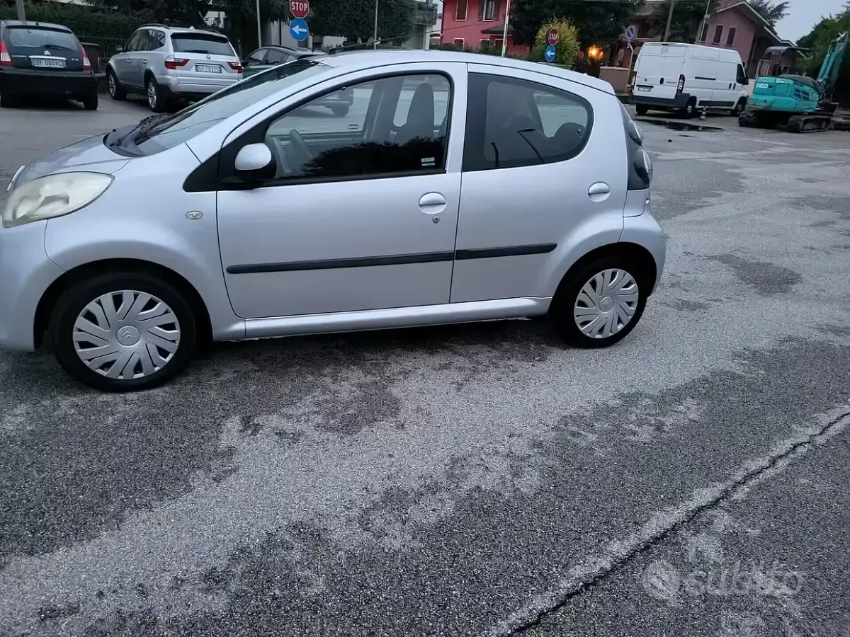 Second-hand Citroën C1 68 CP (50 kW) 2006 Gri Hatchback