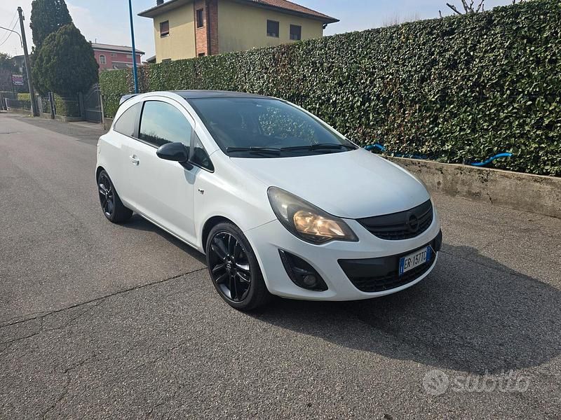 Usata Opel Corsa 95 CV (69 kW) 2014 Bianco Utilitaria