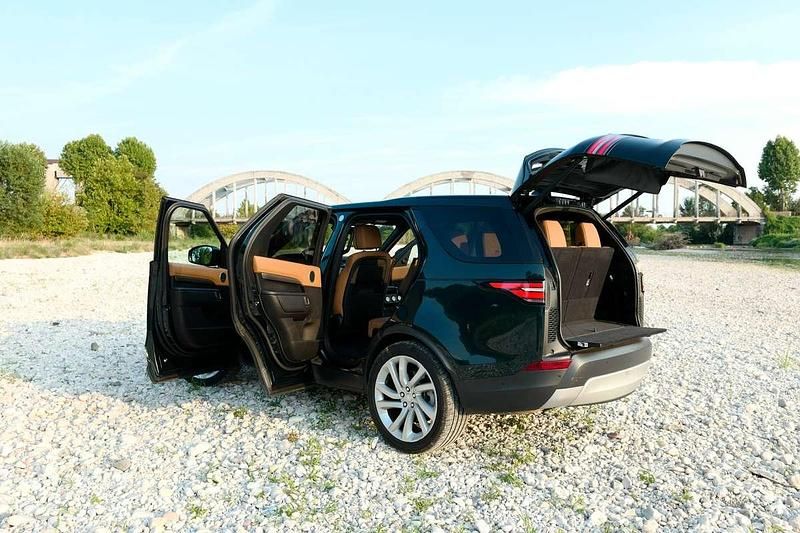 Usata Land Rover Discovery 5 HSE Luxury 249 CV (183 kW) 2017 Verde SUV