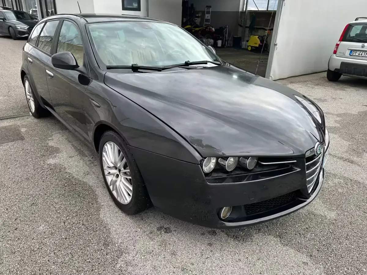 Usata Alfa Romeo 159 Distinctive 149 CV (109 kW) 2008 Station wagon